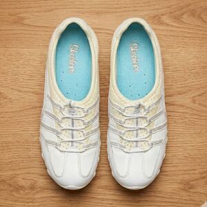 Skechers Women 7.5 White Blue Slip On Sneakers Bungee Lace Comfort Walking Shoes